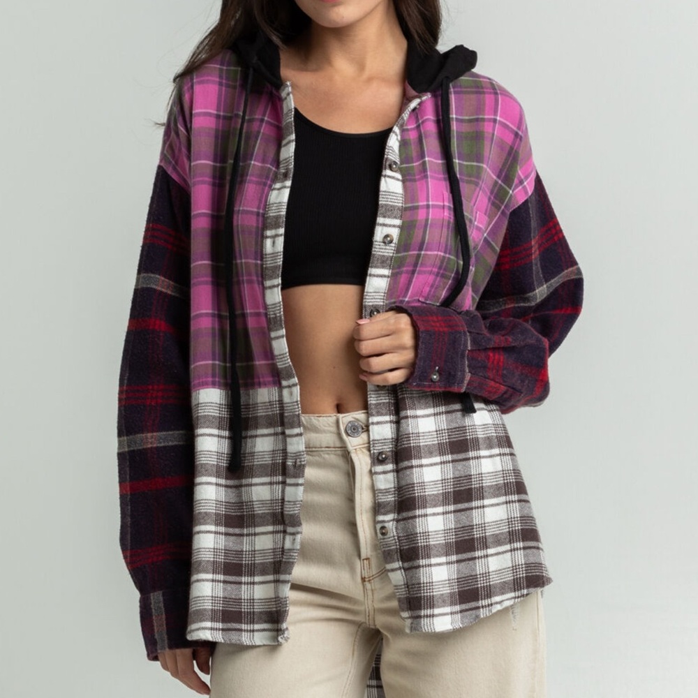 BDG Multi Color/Fabric Hooded Flannel 
Size M
Has been worn